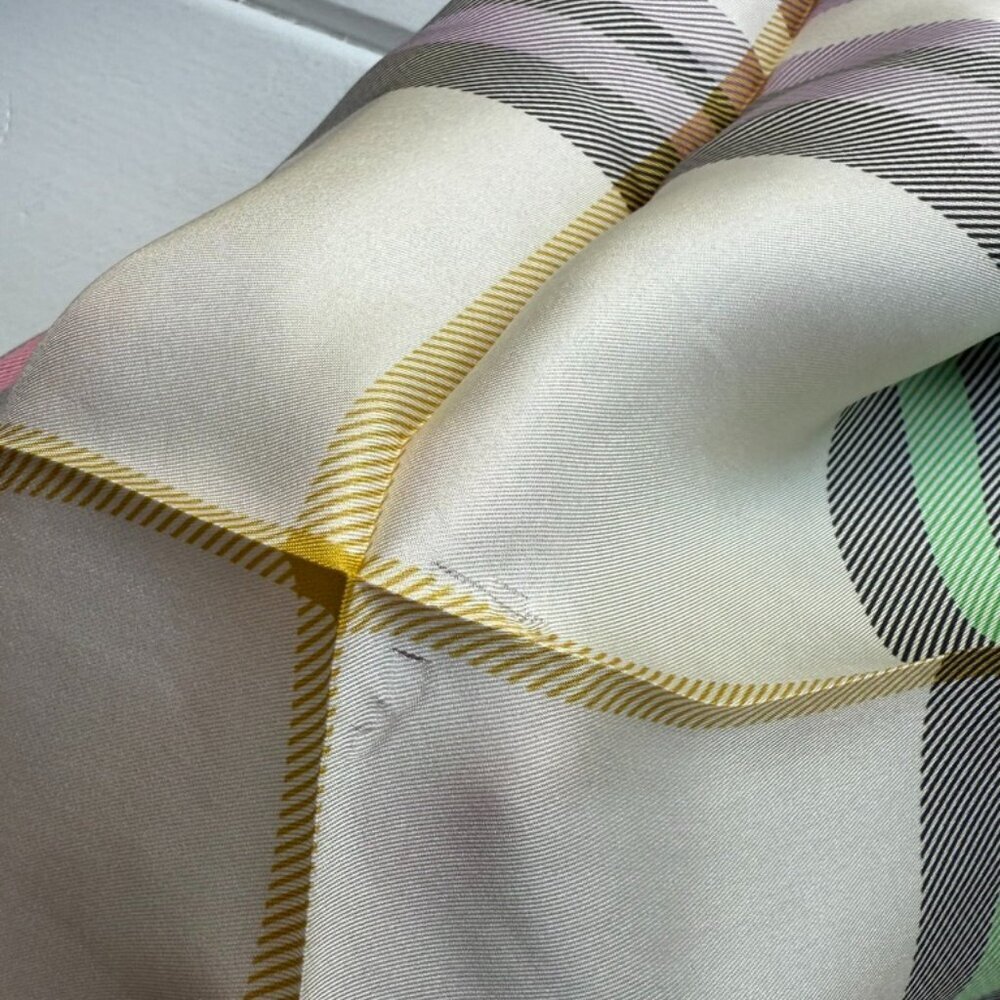 BNWT - Neckerchief with FRAAS Plaid made of pure silk - minor defect - Picture 5 of 5